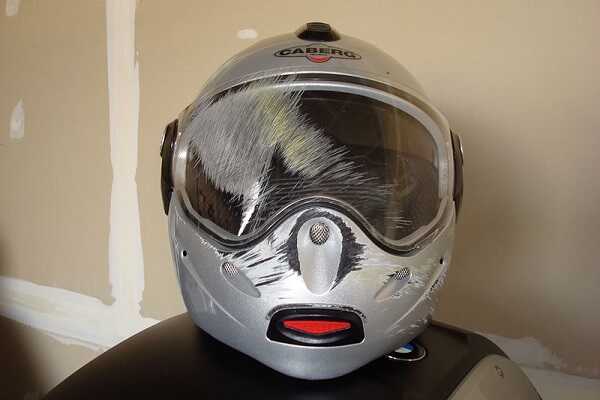 Cách Đánh Bóng Kính Mũ Bảo Hiểm Đơn Giản Tại Nhà cách đánh bóng kính mũ bảo hiểm