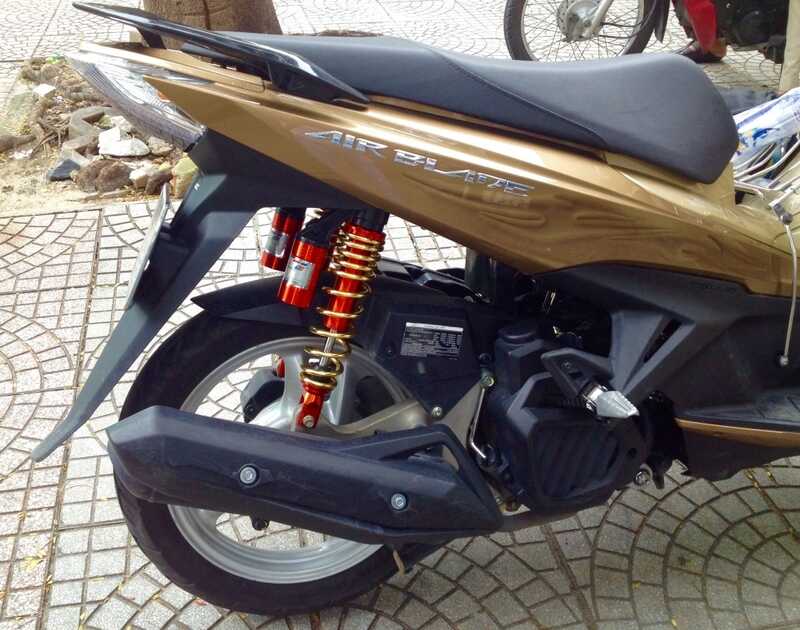 10 Điều Cần Lưu Ý Cách Chăm Sóc Và Bảo Trì Xe Tay Ga Kiểm tra phuộc nhún của xe tay ga